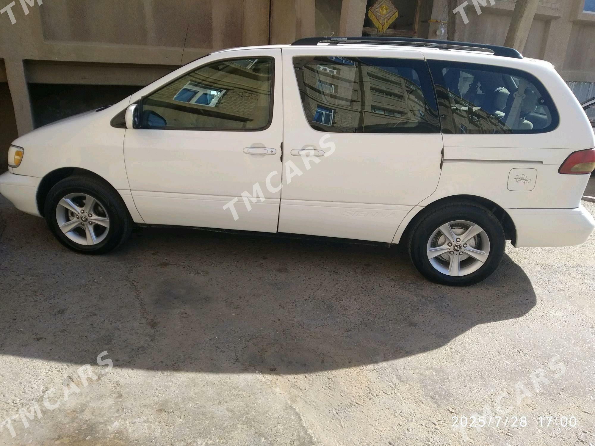 Toyota Sienna 2000 - 145 000 TMT - Шатлык - img 3
