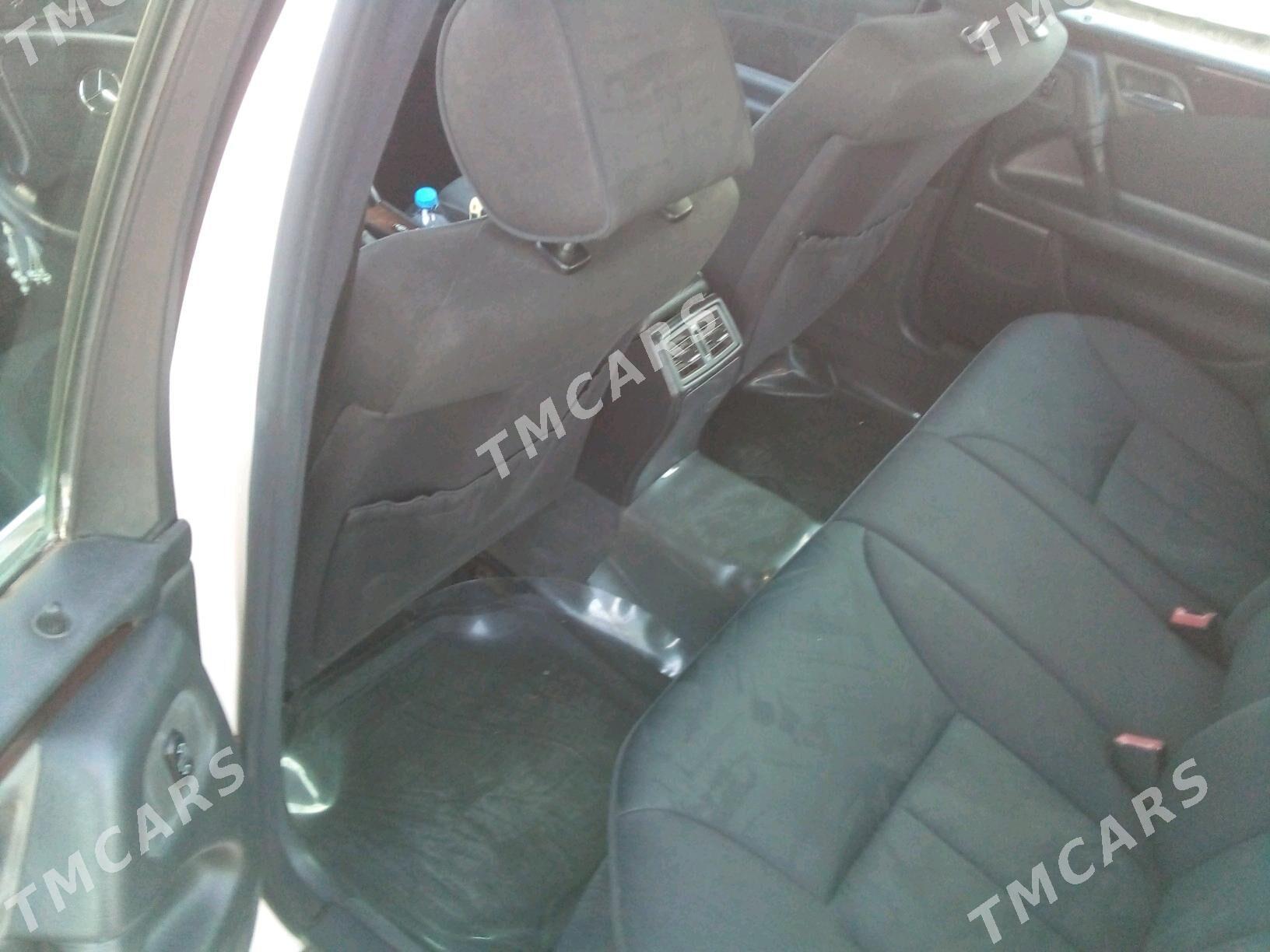 Mercedes-Benz E320 1996 - 63 000 TMT - Änew - img 2