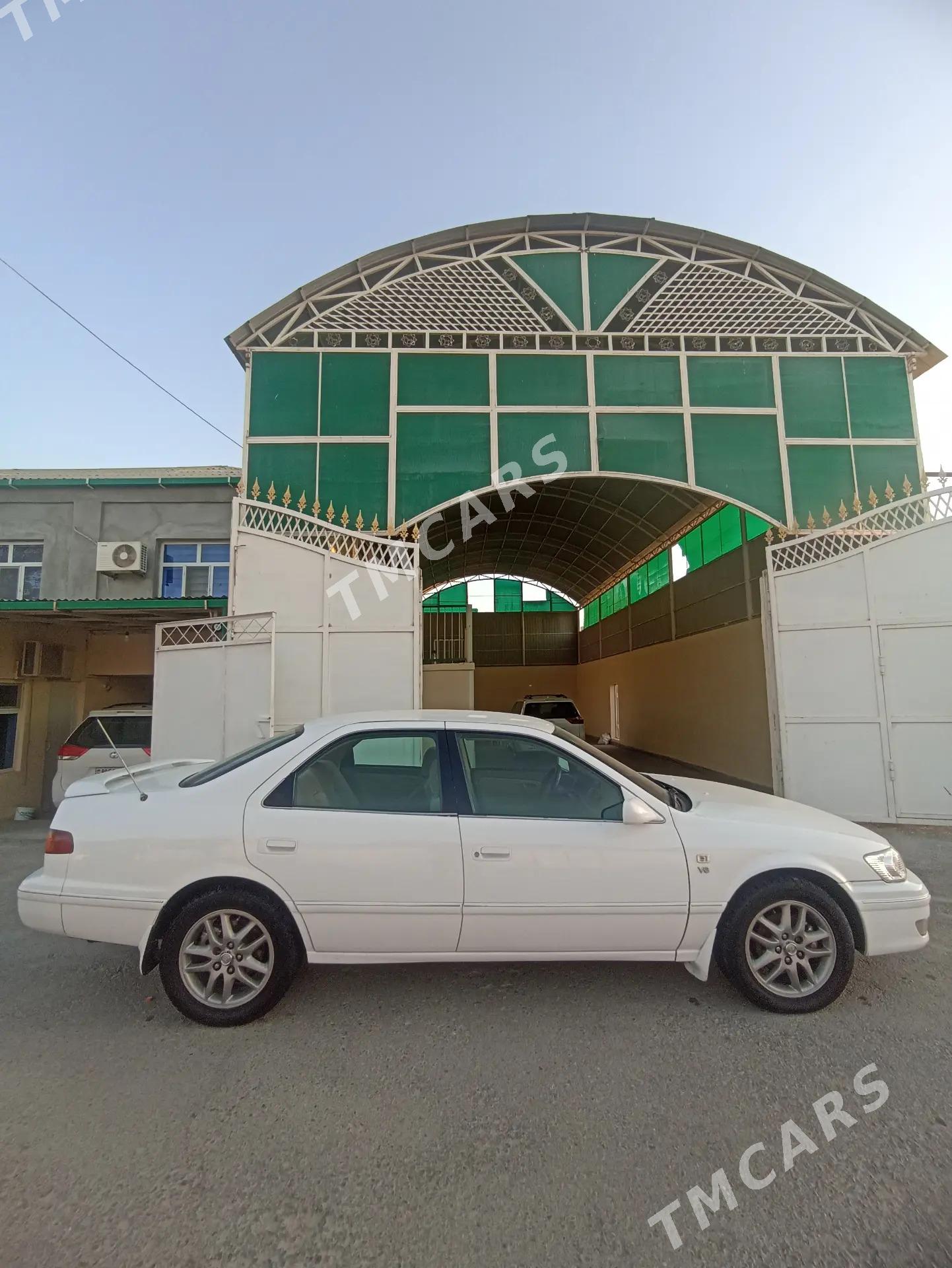 Toyota Camry 2000 - 125 000 TMT - Aşgabat - img 3