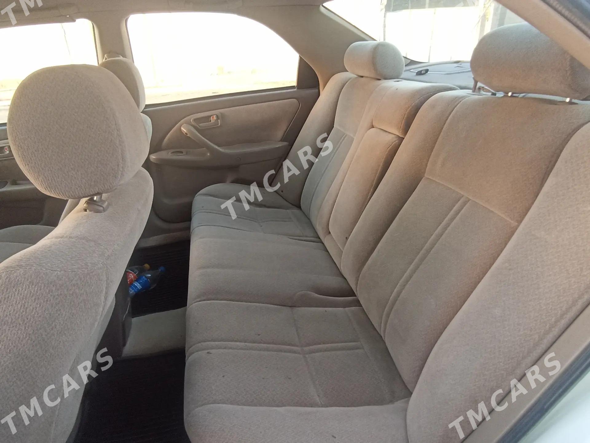 Toyota Camry 2000 - 125 000 TMT - Aşgabat - img 4