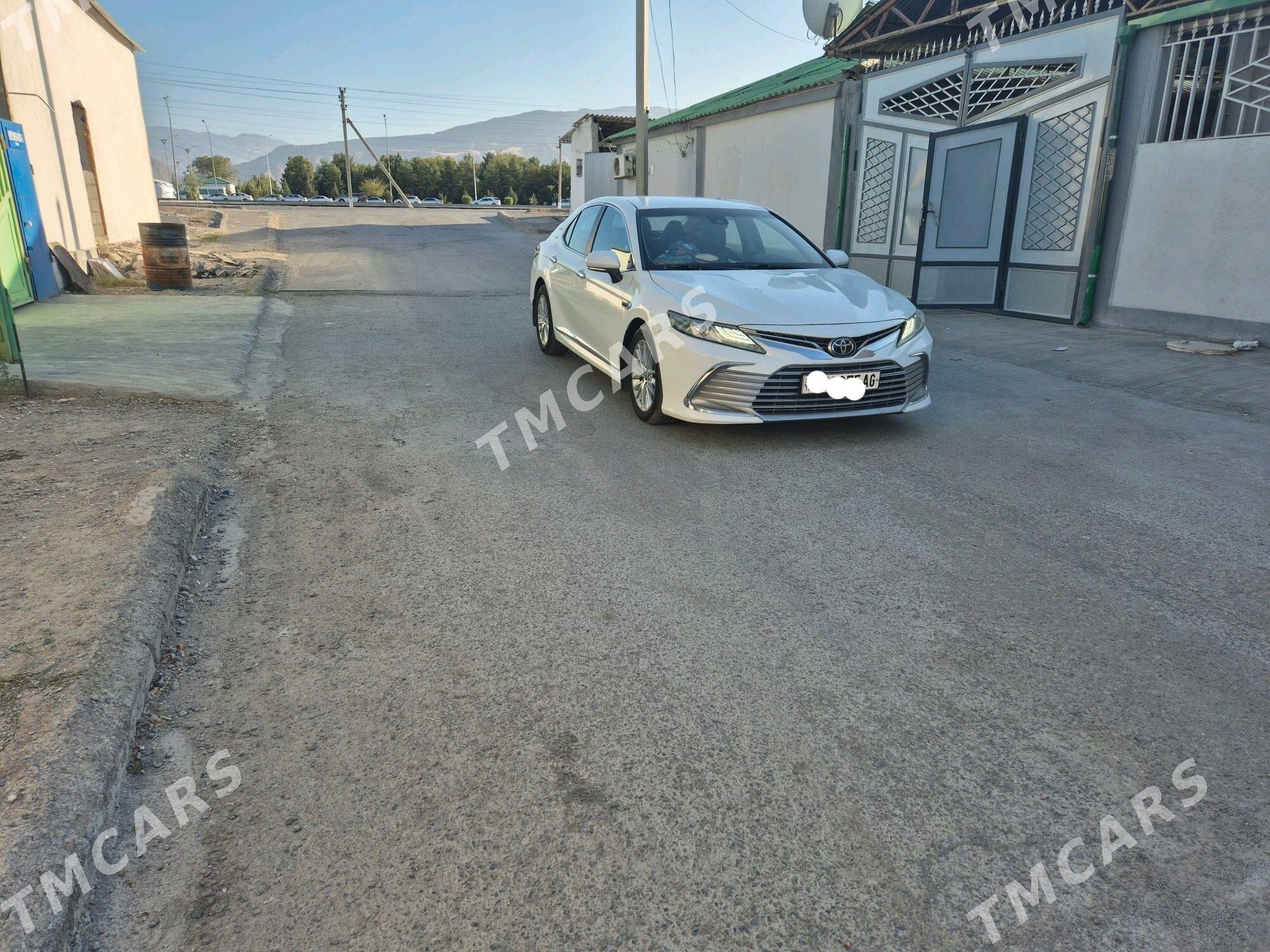 Toyota Camry 2021 - 275 800 TMT - Büzmeýin - img 4