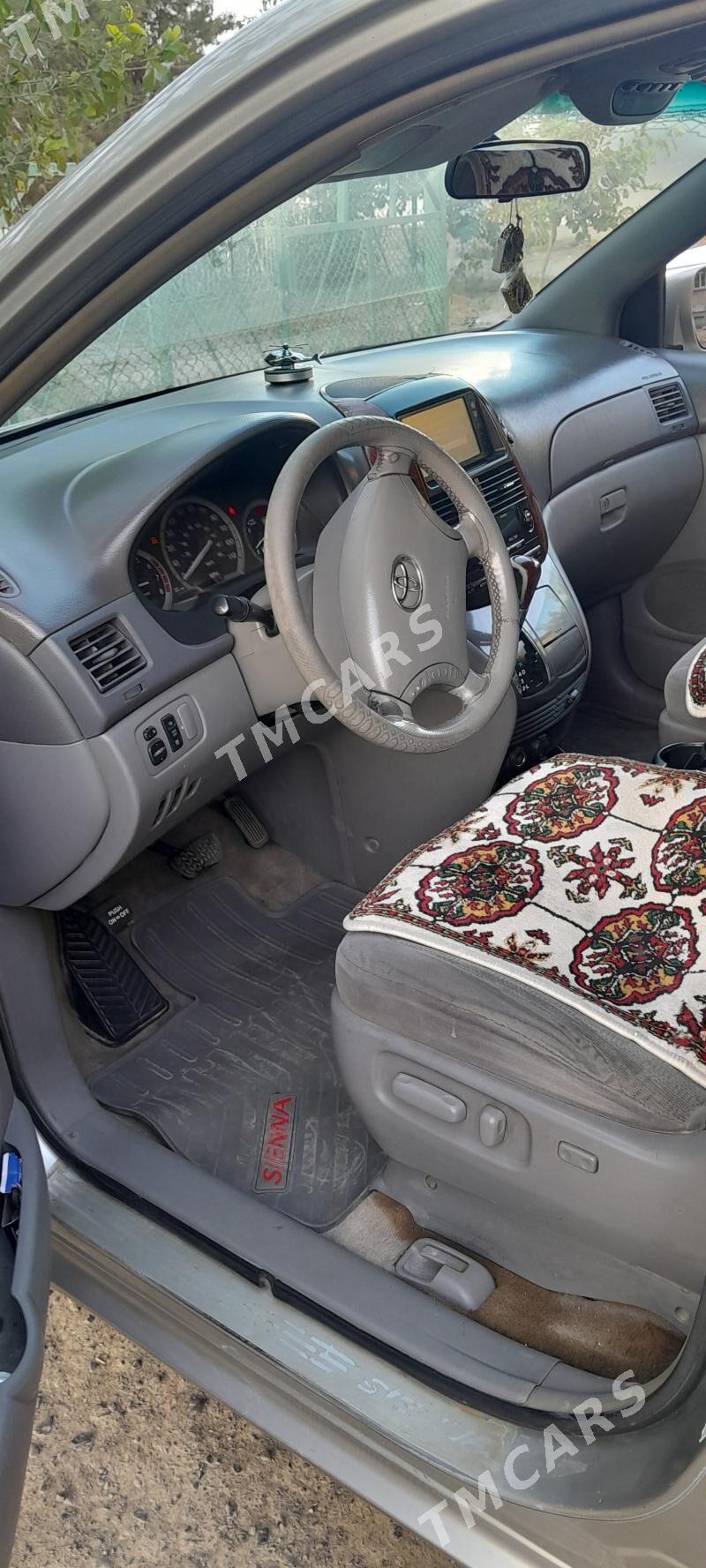 Toyota Sienna 2005 - 215 000 TMT - Туркменабат - img 3