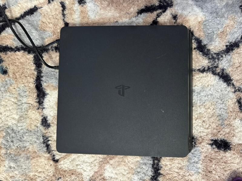 Playstation 4 Slim - Kim raýon - img 2
