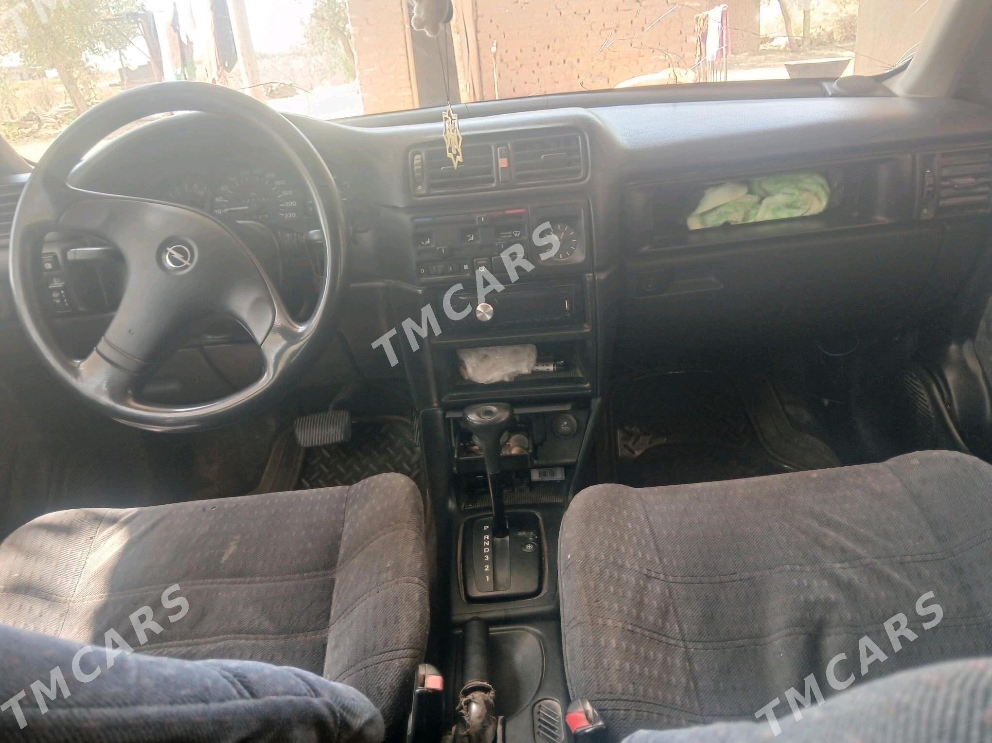 Opel Vectra 1992 - 28 000 TMT - Мургап - img 2