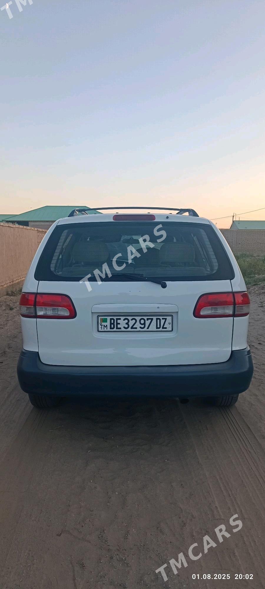 Toyota Sienna 2002 - 160 000 TMT - Дашогуз - img 2