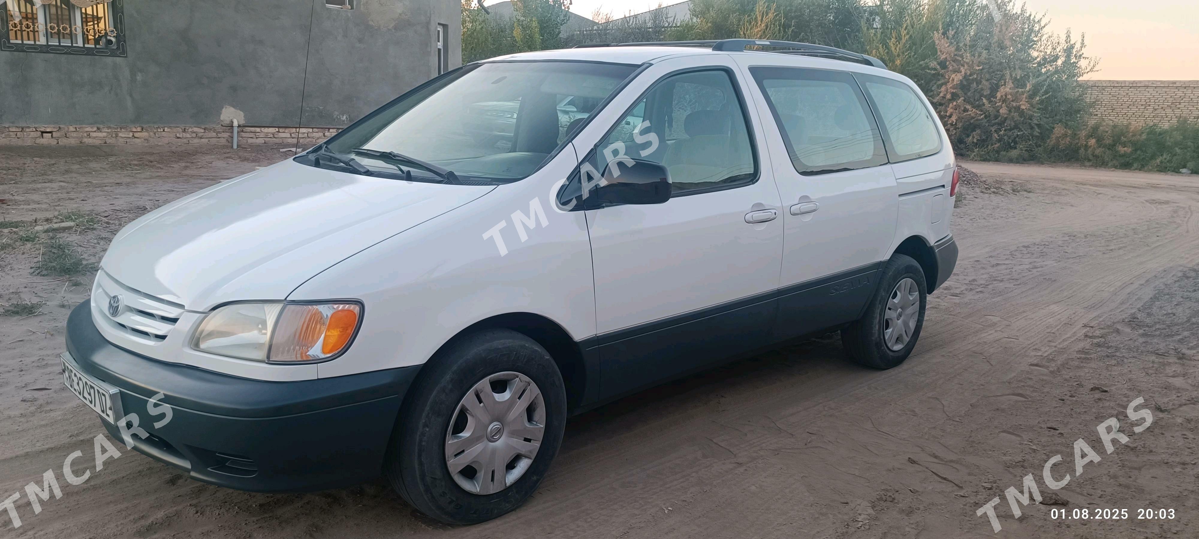 Toyota Sienna 2002 - 160 000 TMT - Дашогуз - img 3