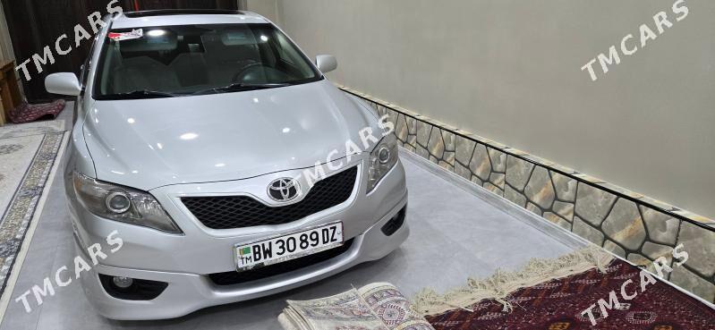 Toyota Camry 2010 - 275 000 TMT - Gubadag - img 9