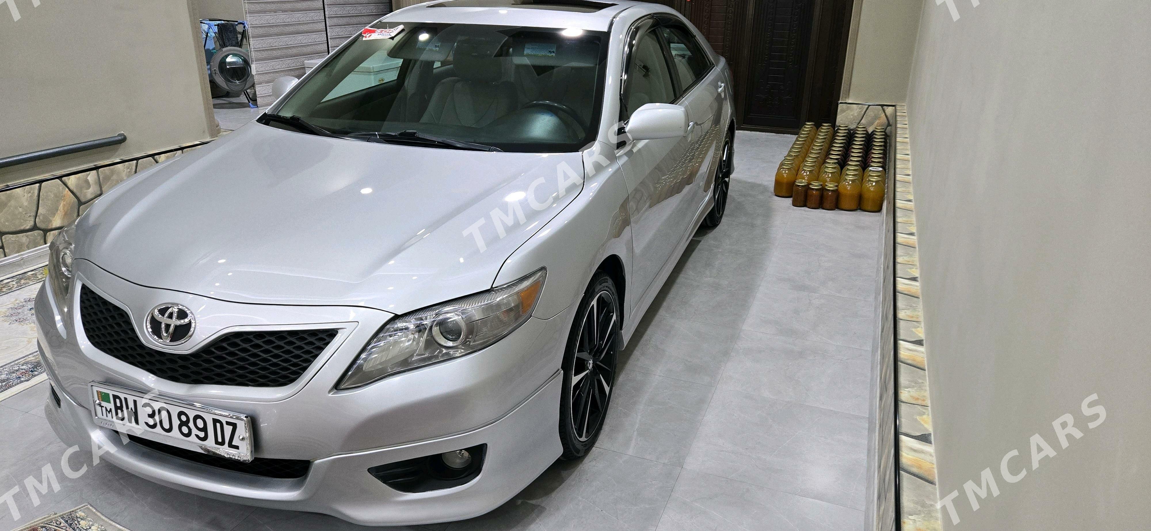 Toyota Camry 2010 - 275 000 TMT - Gubadag - img 10