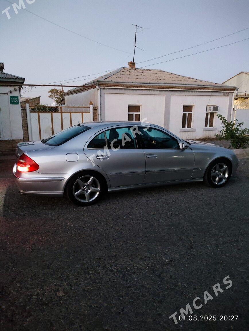 Mercedes-Benz E320 2003 - 130 000 TMT - Байрамали - img 3