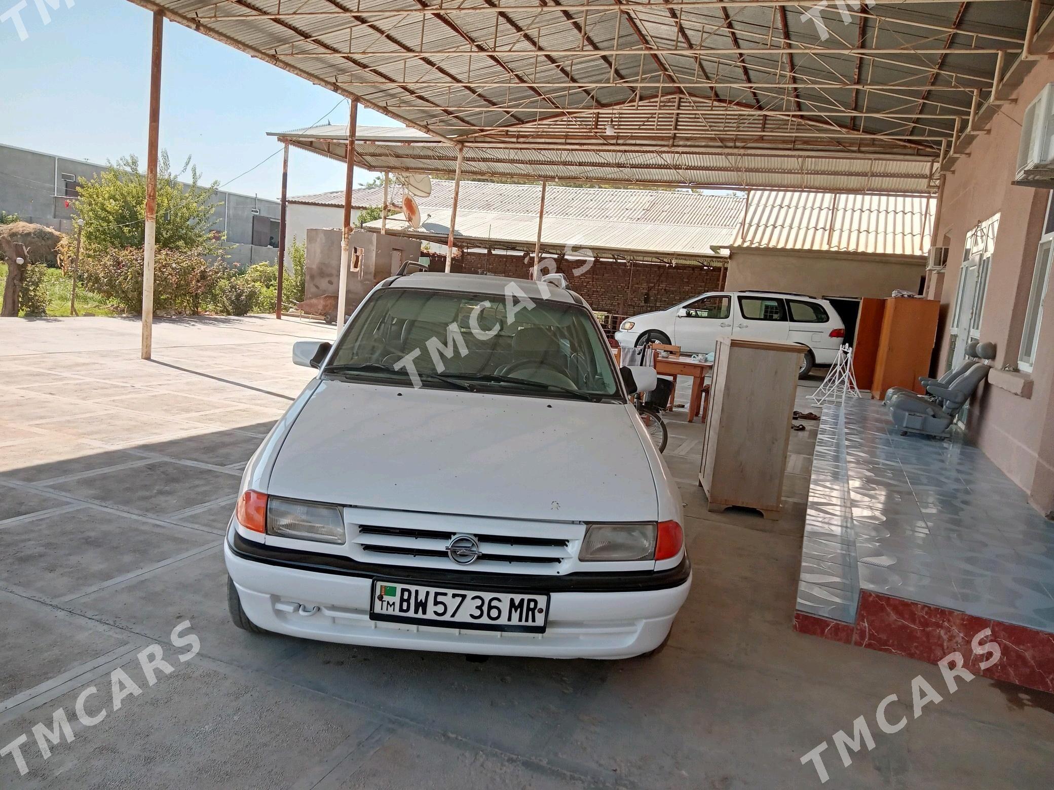 Opel Astra 1993 - 39 000 TMT - Мары - img 3
