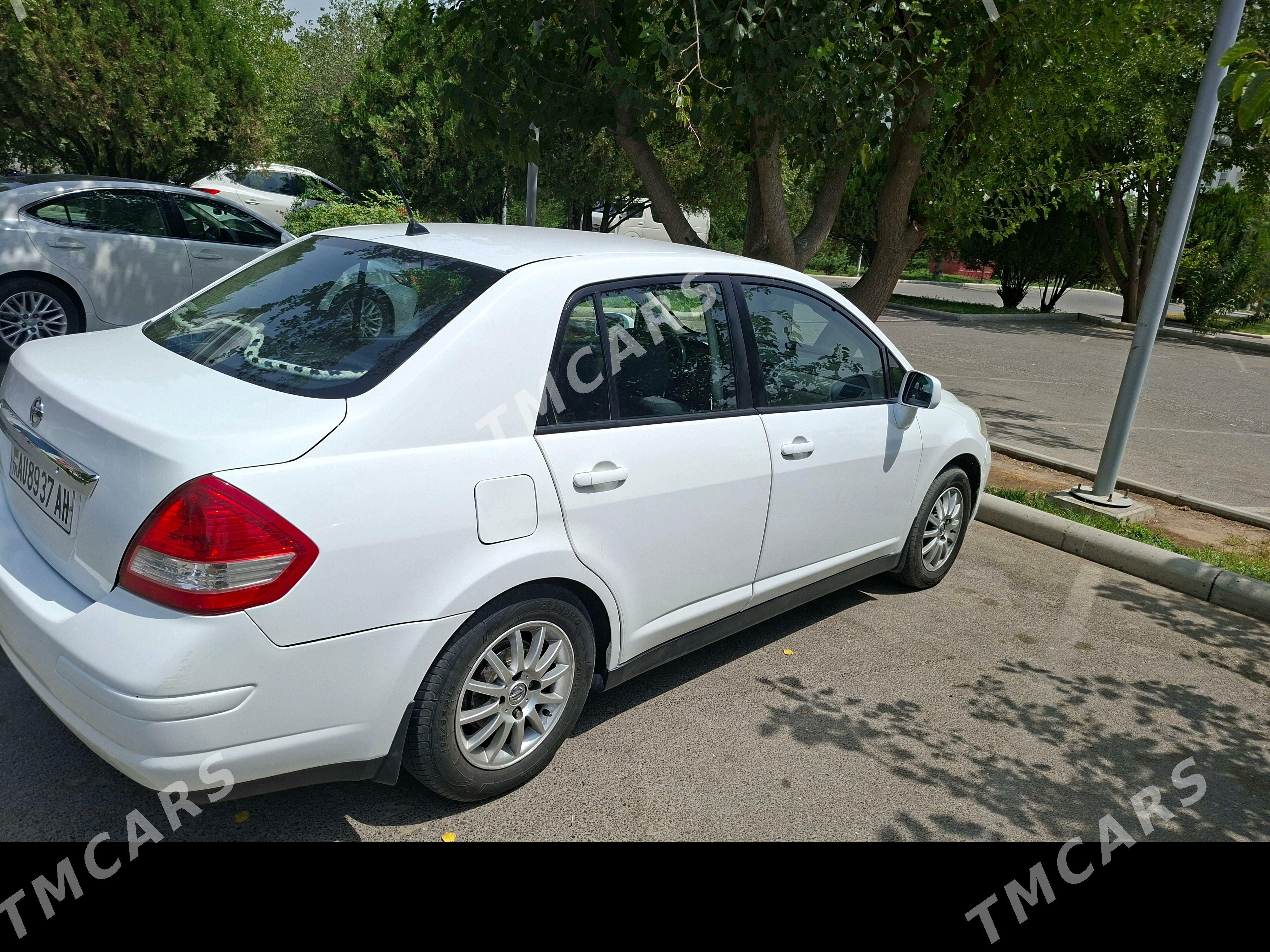 Nissan Versa 2010 - 105 000 TMT - Кака - img 2