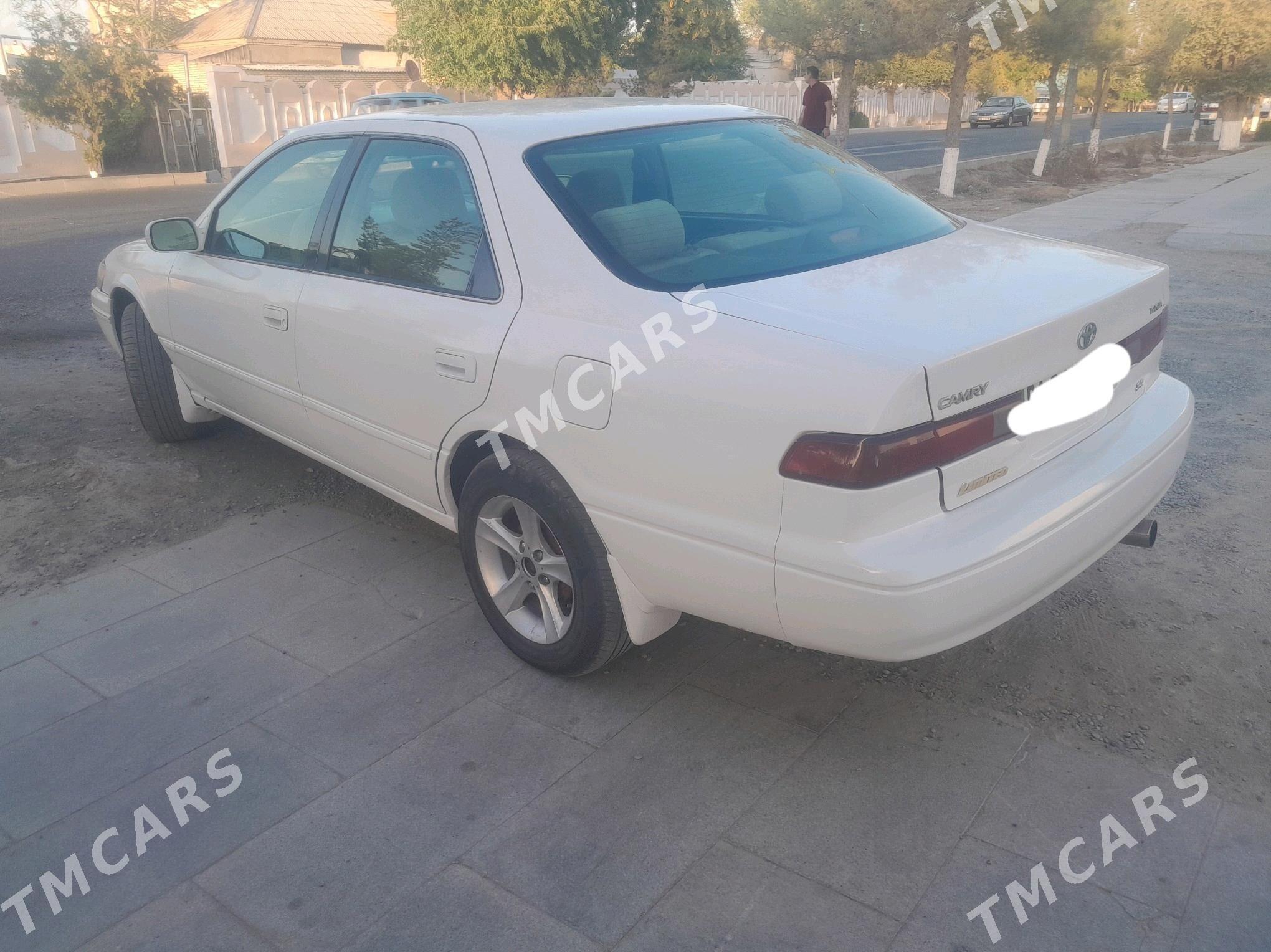 Toyota Camry 1998 - 115 000 TMT - Байрамали - img 2