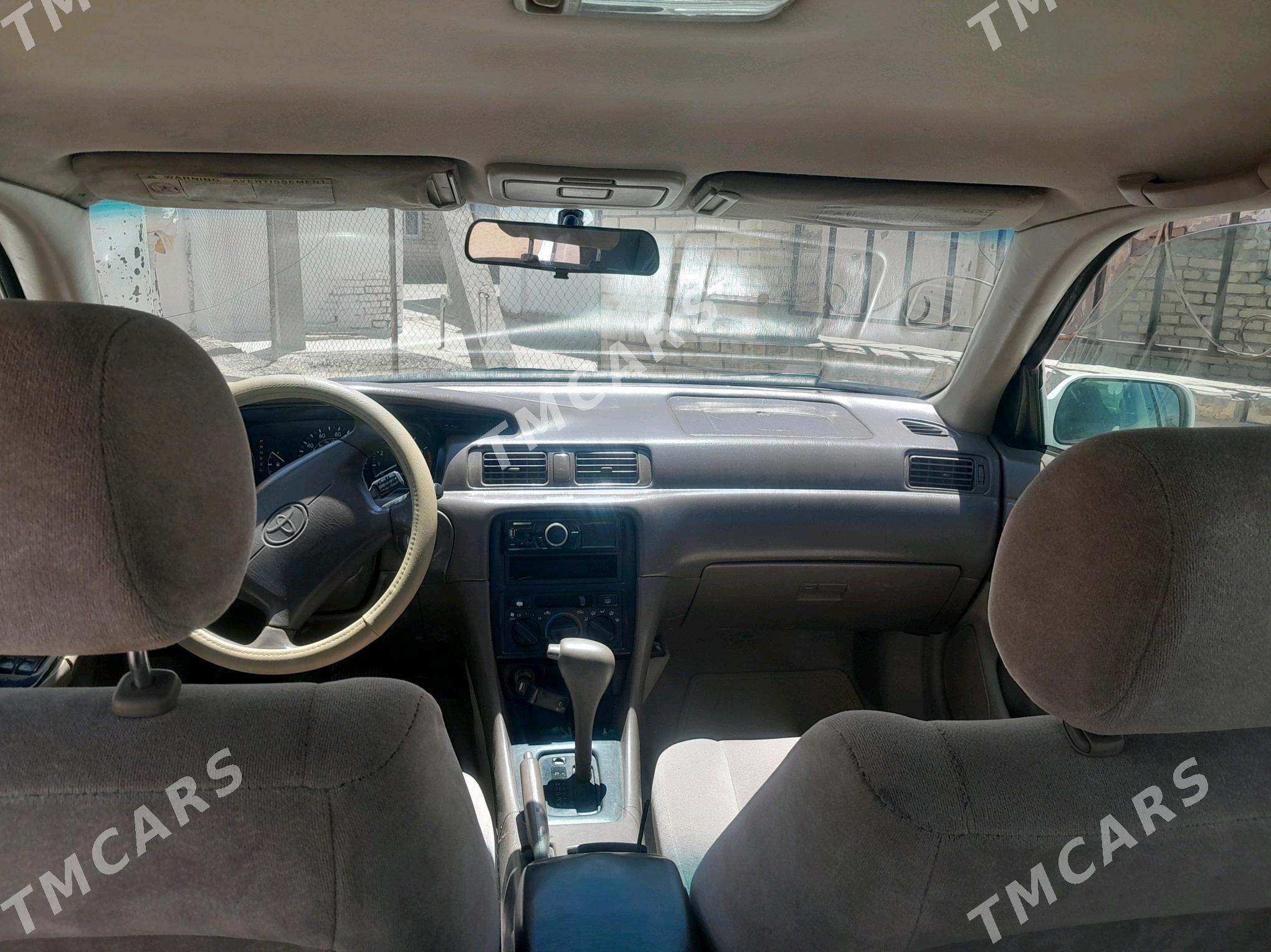 Toyota Camry 1998 - 115 000 TMT - Байрамали - img 7
