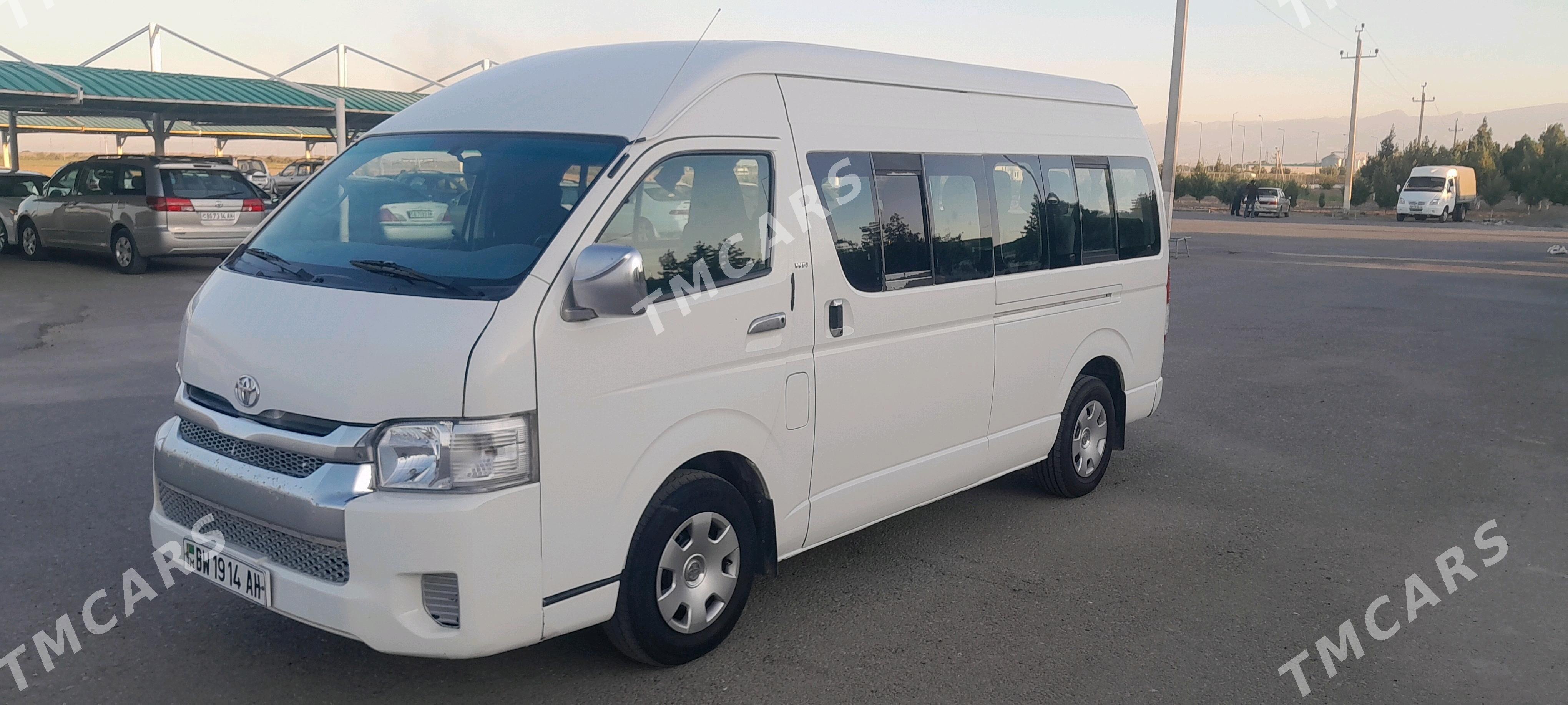 Toyota Hiace 2005 - 215 000 TMT - Ак-Бугдайский этрап - img 2