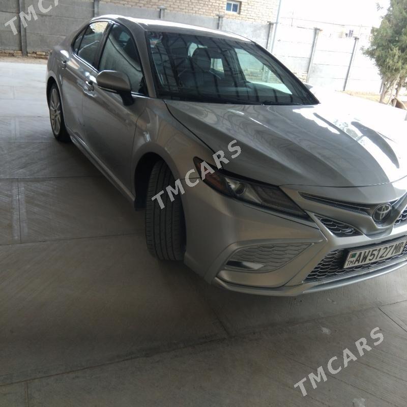 Toyota Camry 2021 - 300 000 TMT - Мары - img 6