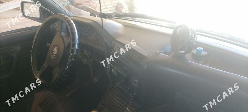 BMW 320 1992 - 25 000 TMT - Халач - img 2