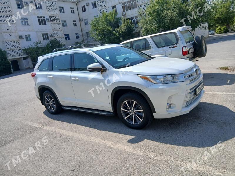 Toyota Highlander 2018 - 520 000 TMT - Aşgabat - img 4