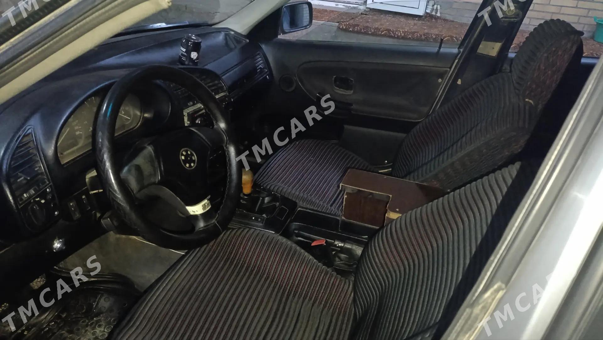 BMW 320 1993 - 42 000 TMT - Çärjew - img 7