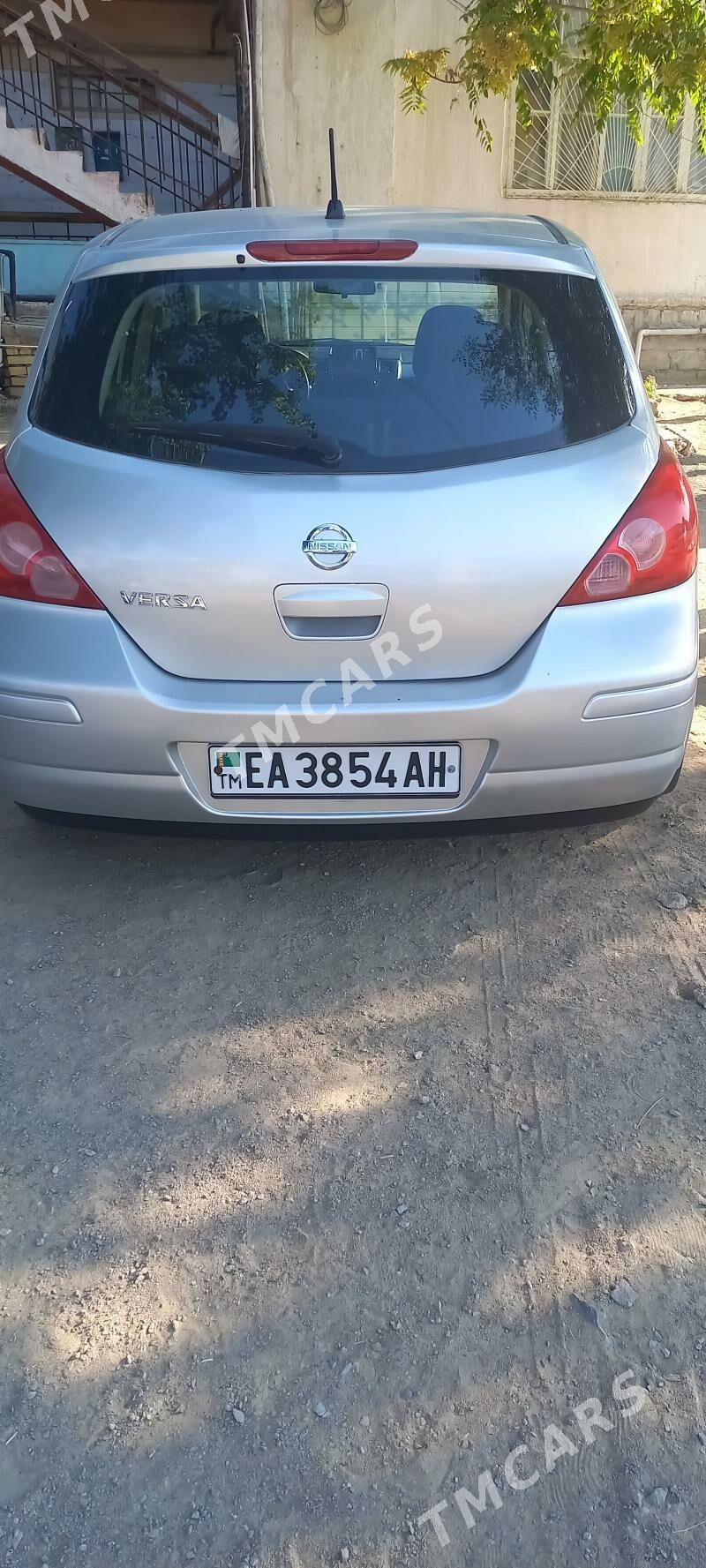 Nissan Versa 2010 - 95 000 TMT - Туркменбаши - img 3