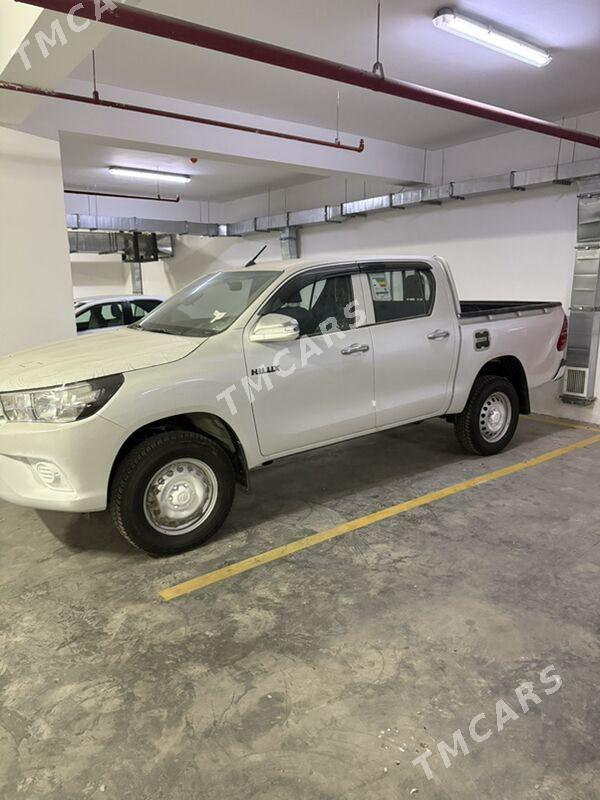 Toyota Hilux 2025 - 605 000 TMT - Ашхабад - img 5