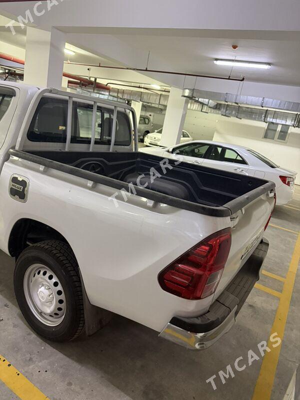 Toyota Hilux 2025 - 605 000 TMT - Ашхабад - img 2
