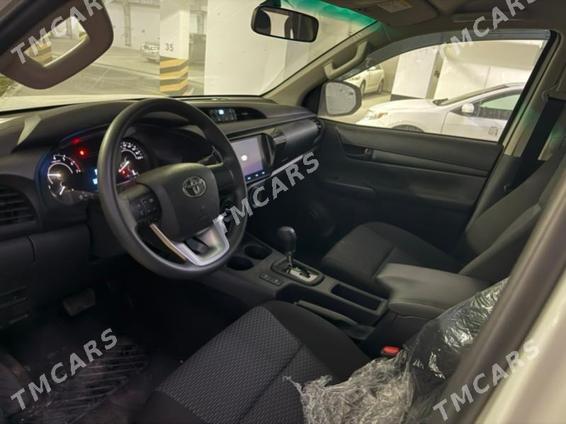 Toyota Hilux 2025 - 605 000 TMT - Ашхабад - img 4