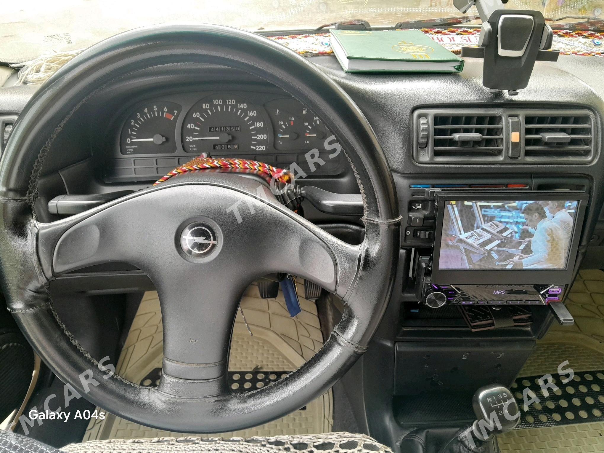Opel Vectra 1993 - 50 000 TMT - Mary - img 2