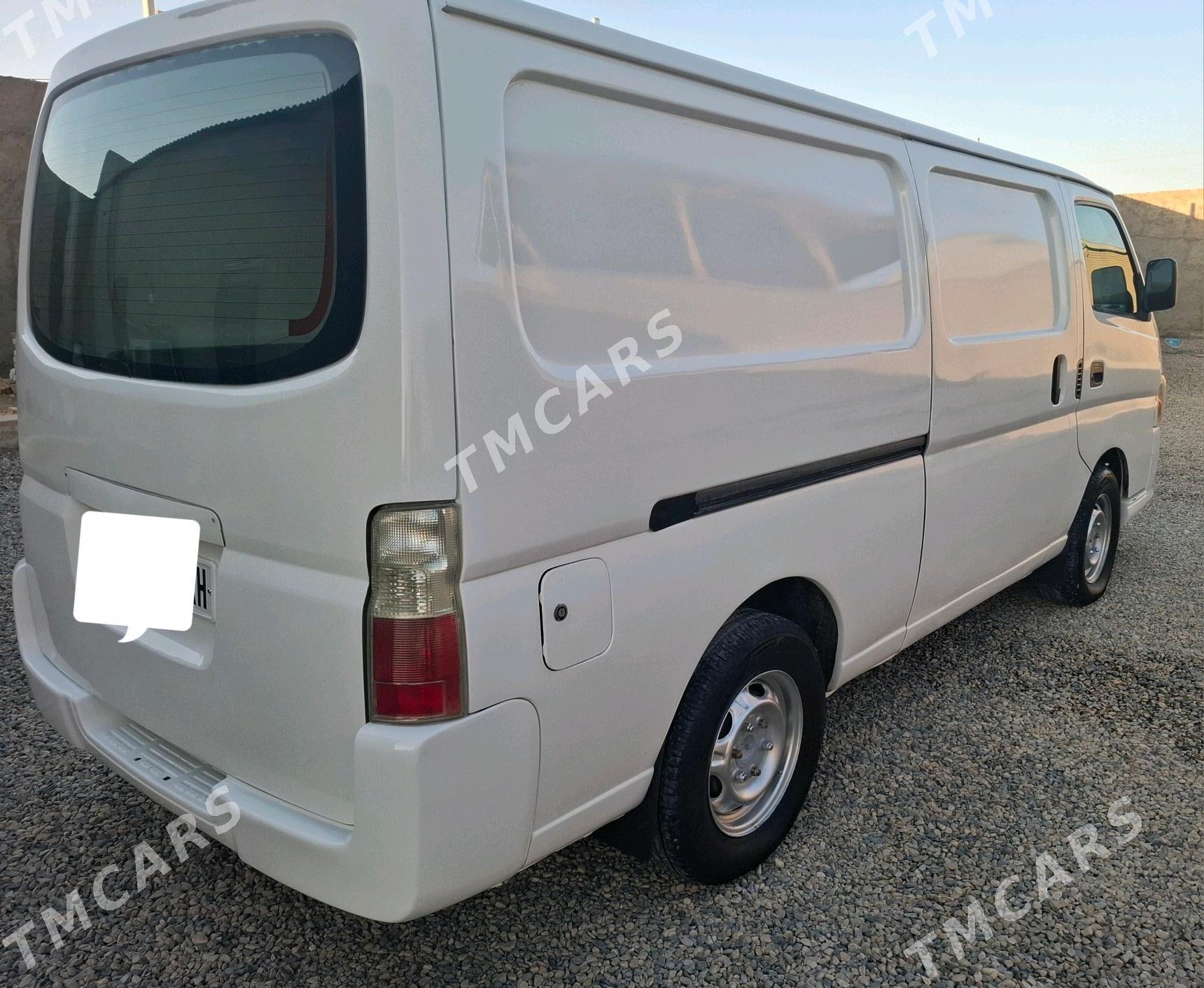Nissan Urvan 2007 - 125 000 TMT - Кака - img 2