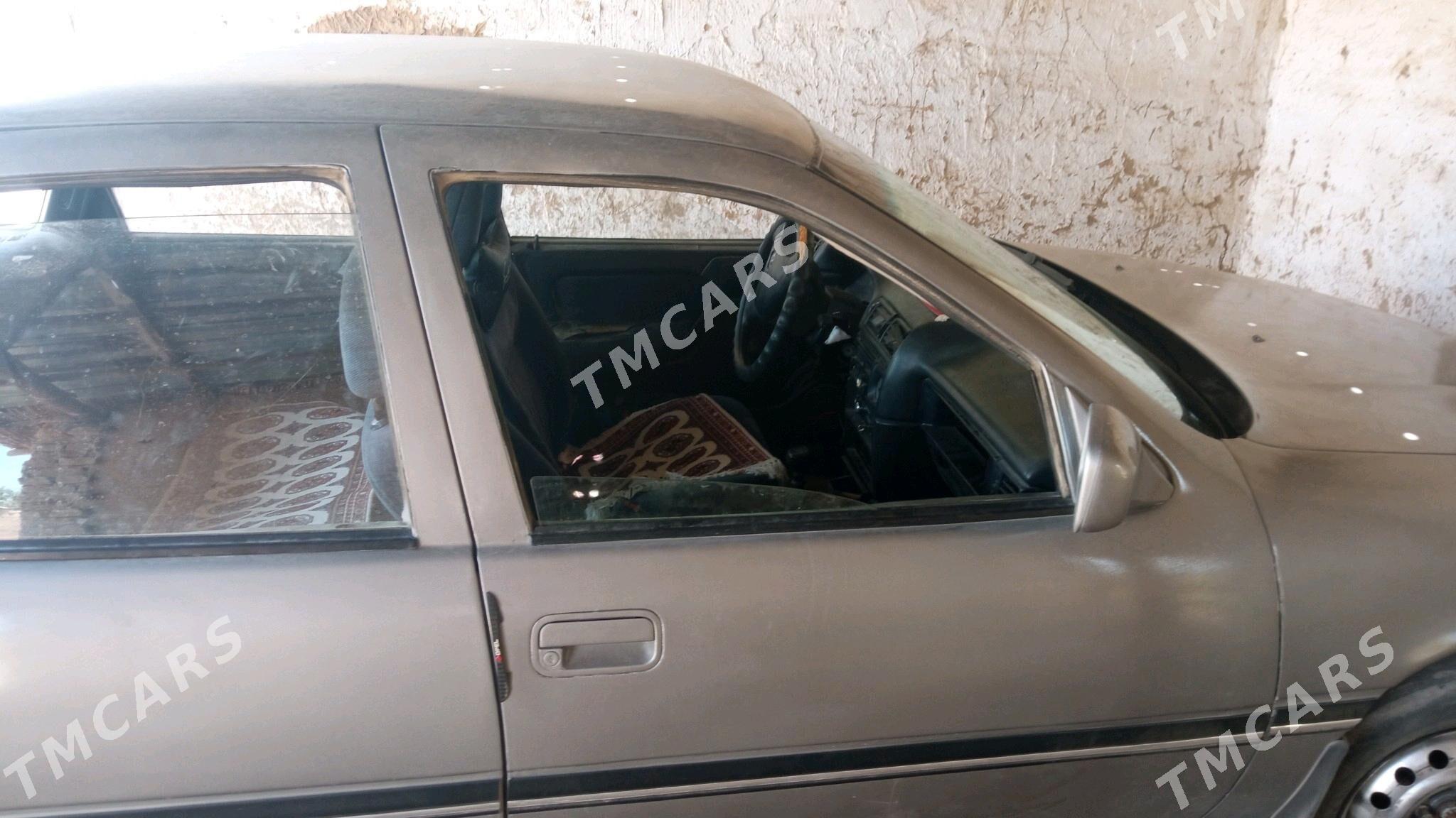 Opel Vectra 1989 - 29 000 TMT - Байрамали - img 3