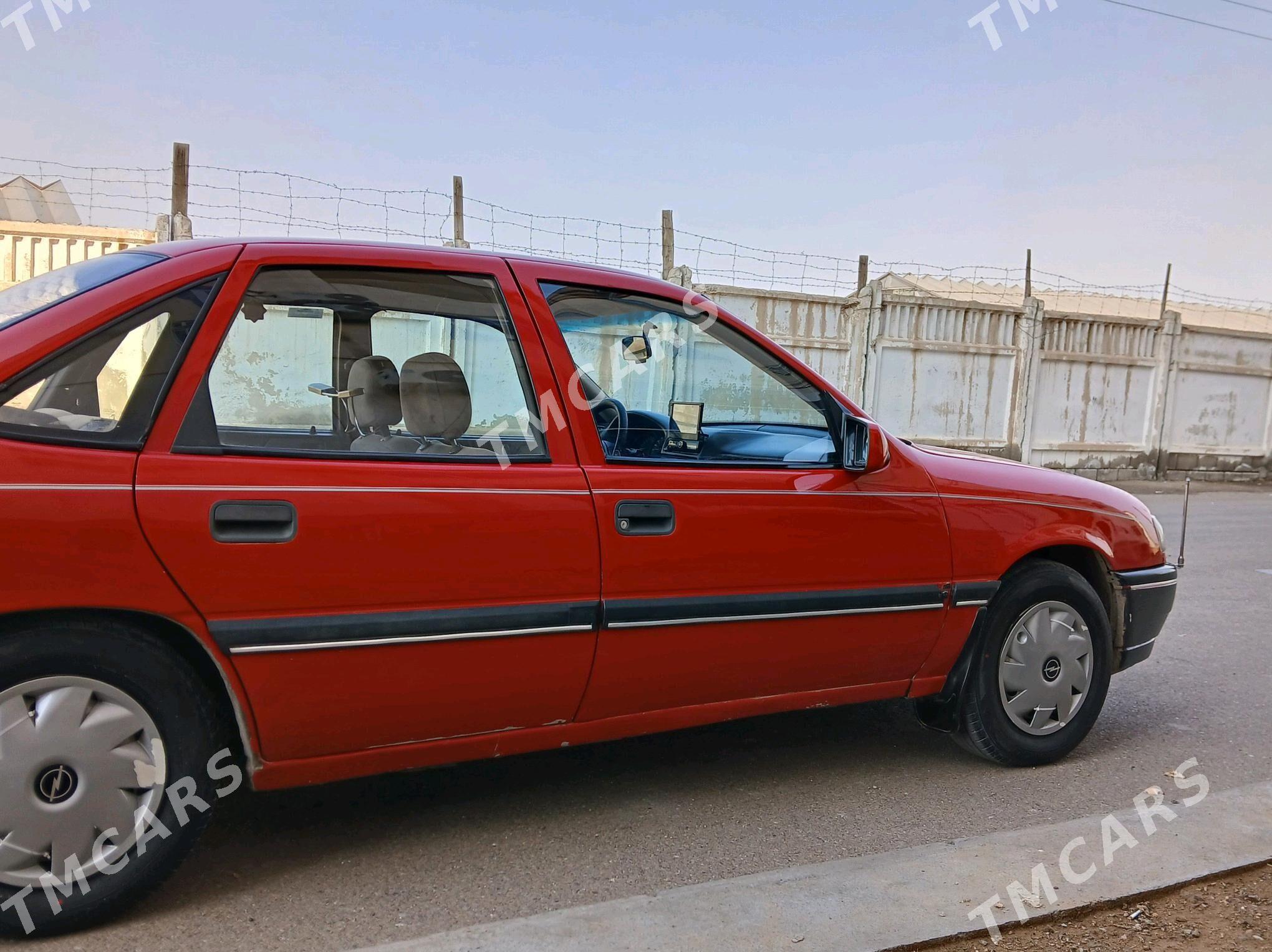 Opel Vectra 1989 - 37 000 TMT - Mary - img 3