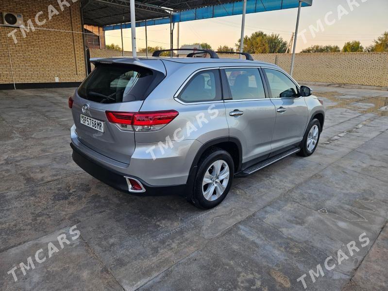 Toyota Highlander 2019 - 420 000 TMT - Байрамали - img 8