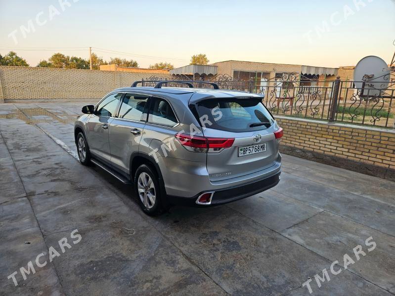 Toyota Highlander 2019 - 420 000 TMT - Байрамали - img 5