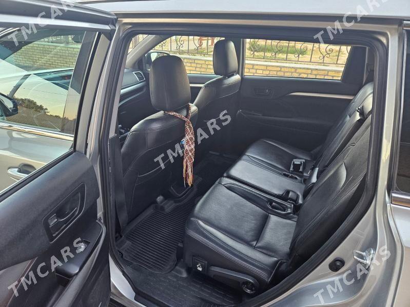 Toyota Highlander 2019 - 420 000 TMT - Байрамали - img 4