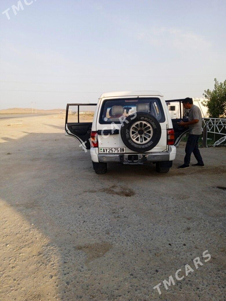 Mitsubishi Pajero 1992 - 57 000 TMT - Туркменбаши - img 4