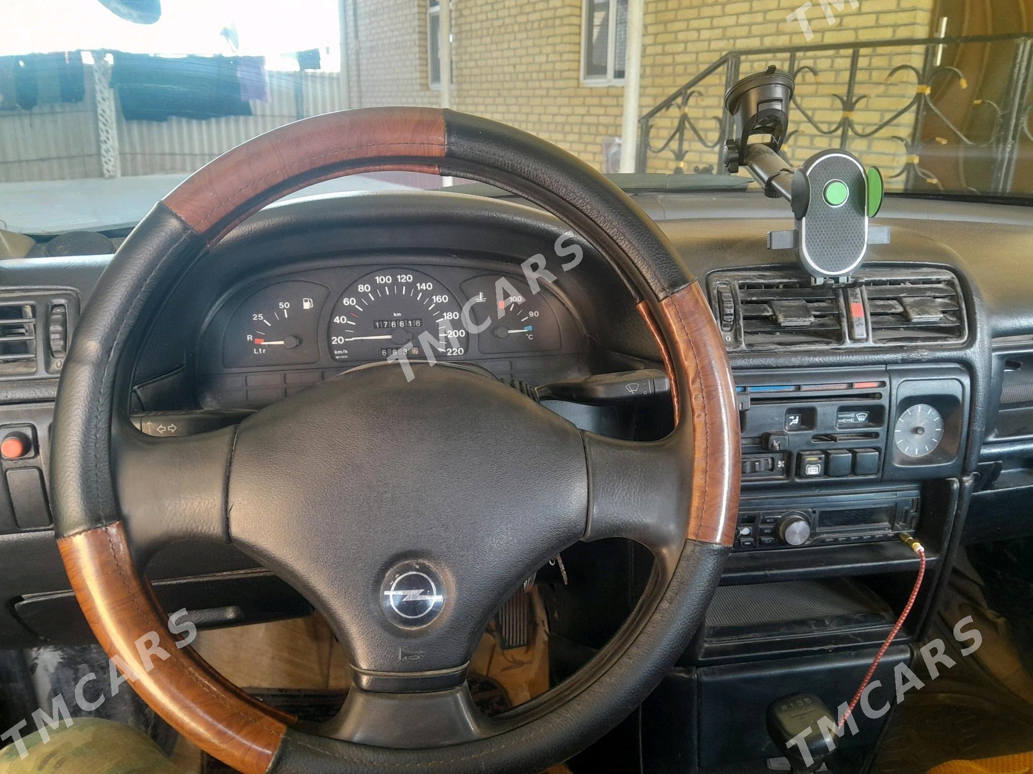 Opel Vectra 1990 - 24 000 TMT - Wekilbazar - img 2