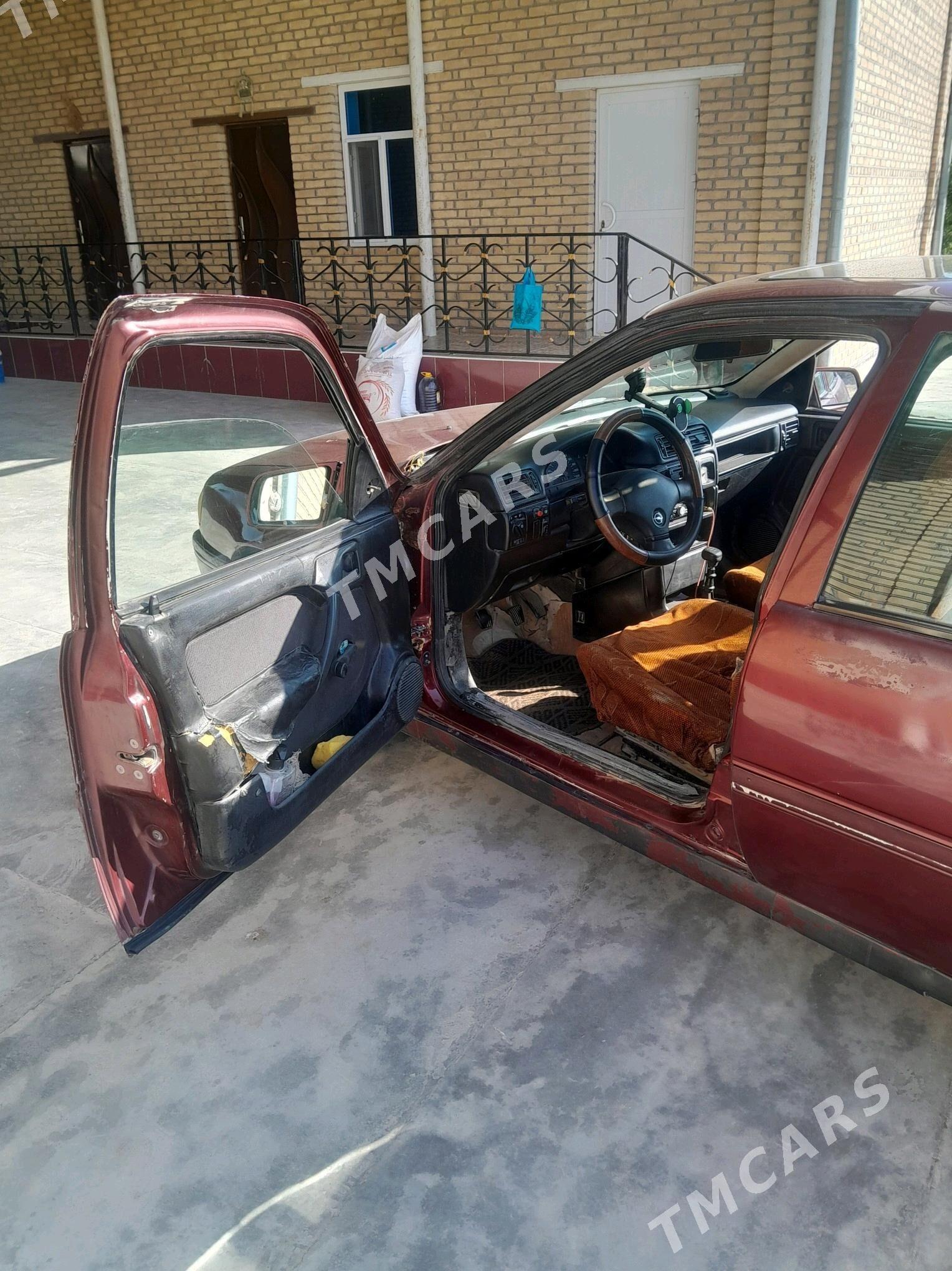 Opel Vectra 1990 - 24 000 TMT - Wekilbazar - img 4