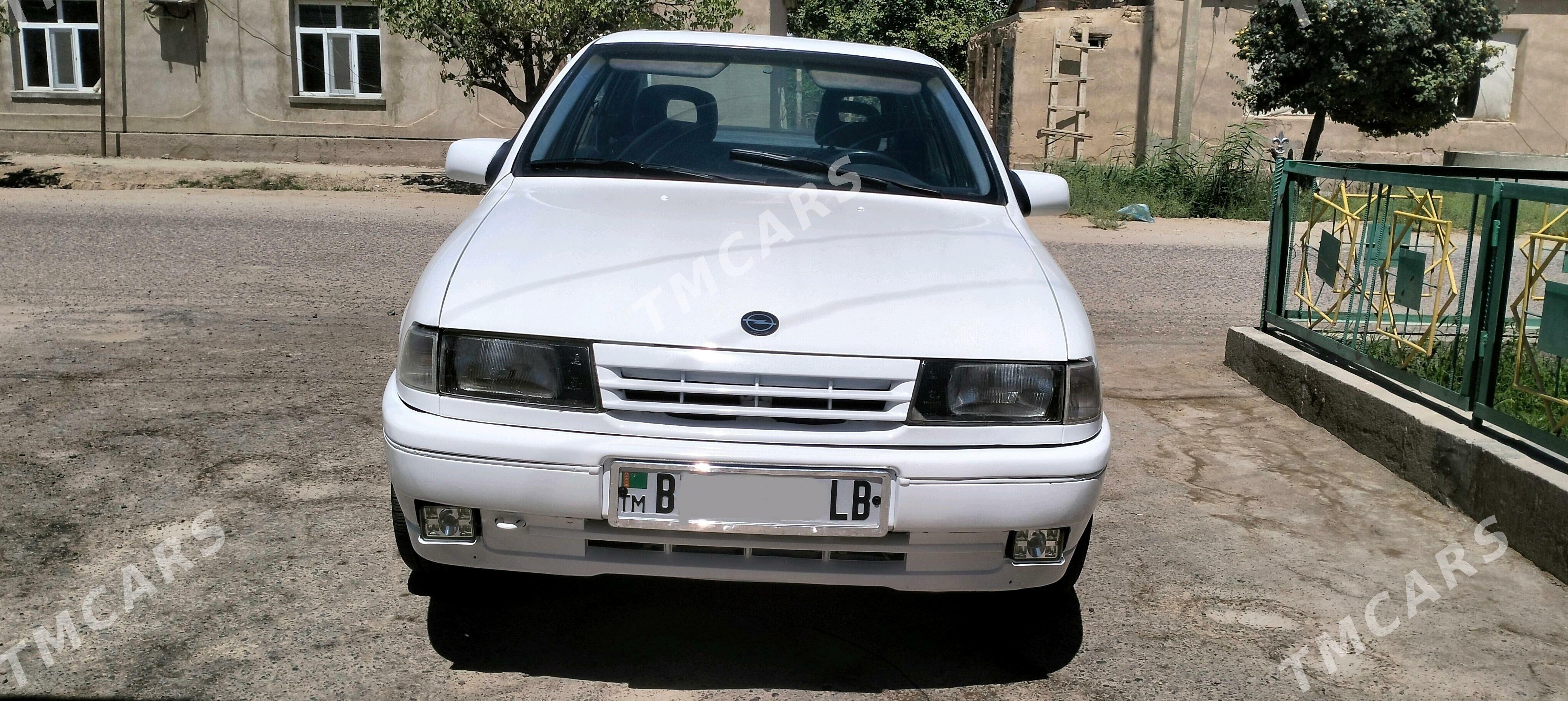 Opel Vectra 1992 - 33 000 TMT - Газаджак - img 5