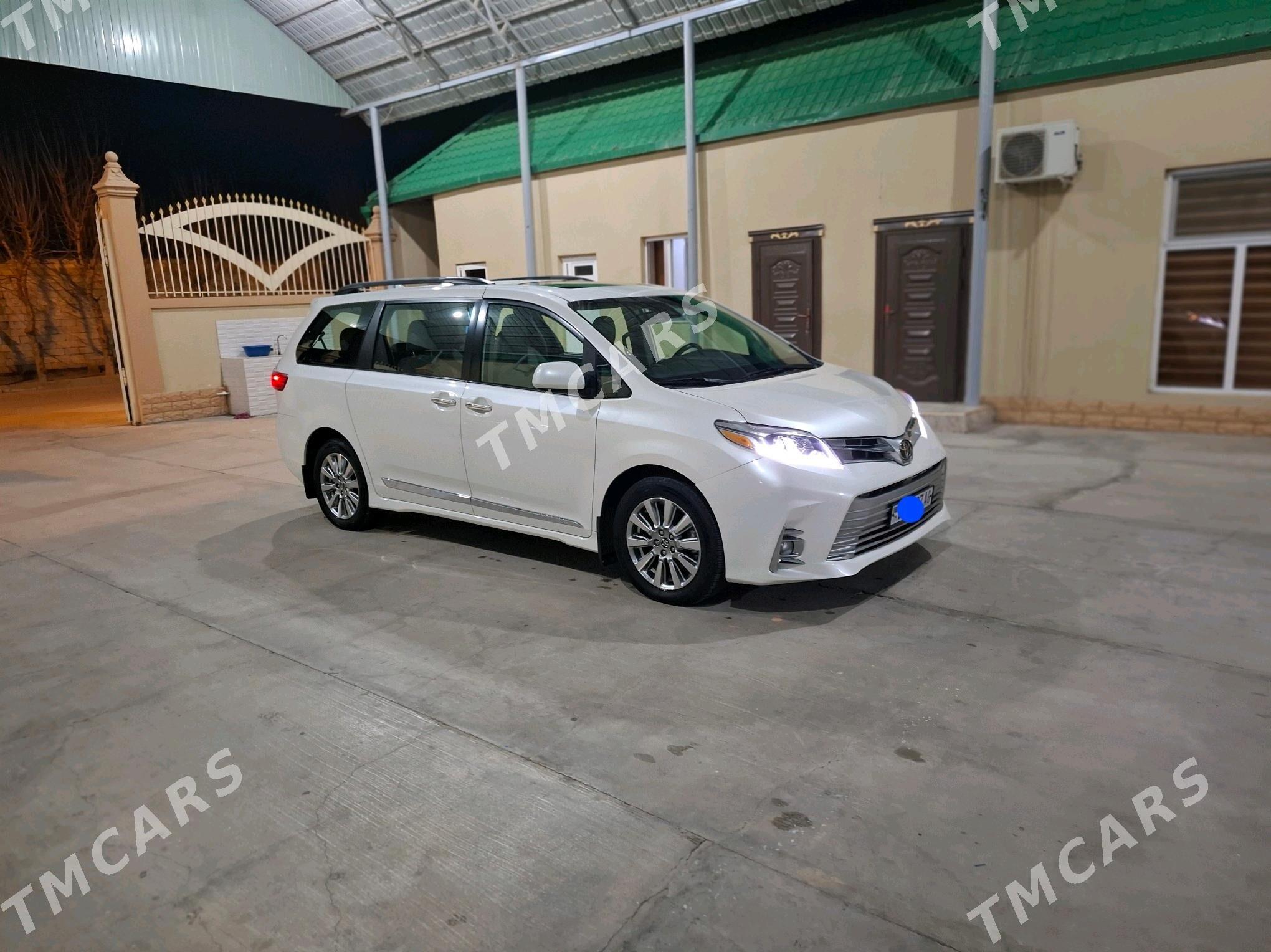 Toyota Sienna 2019 - 500 000 TMT - Ашхабад - img 6