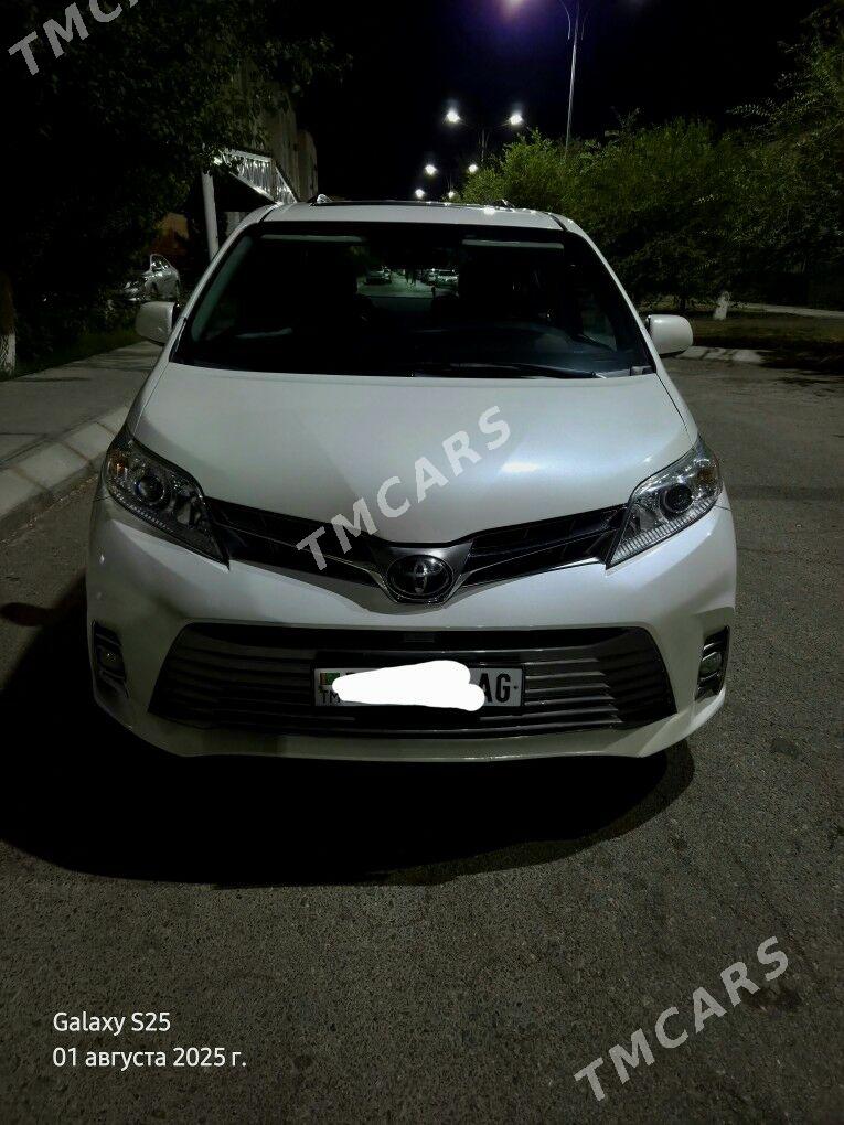 Toyota Sienna 2019 - 460 000 TMT - Türkmenabat - img 3