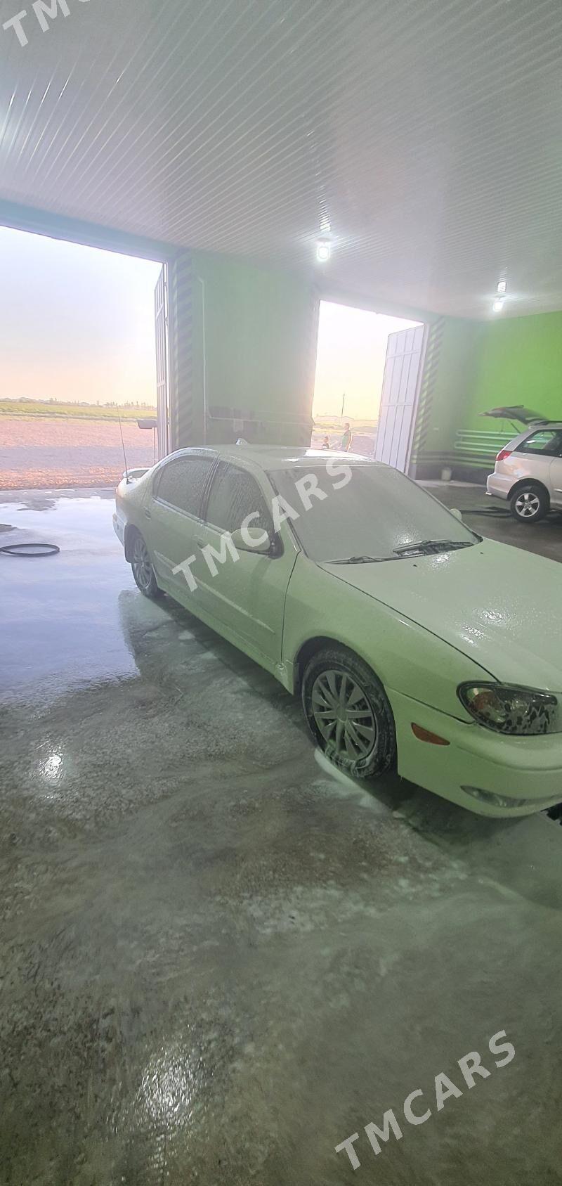 Infiniti Q 2001 - 70 000 TMT - Губадаг - img 1