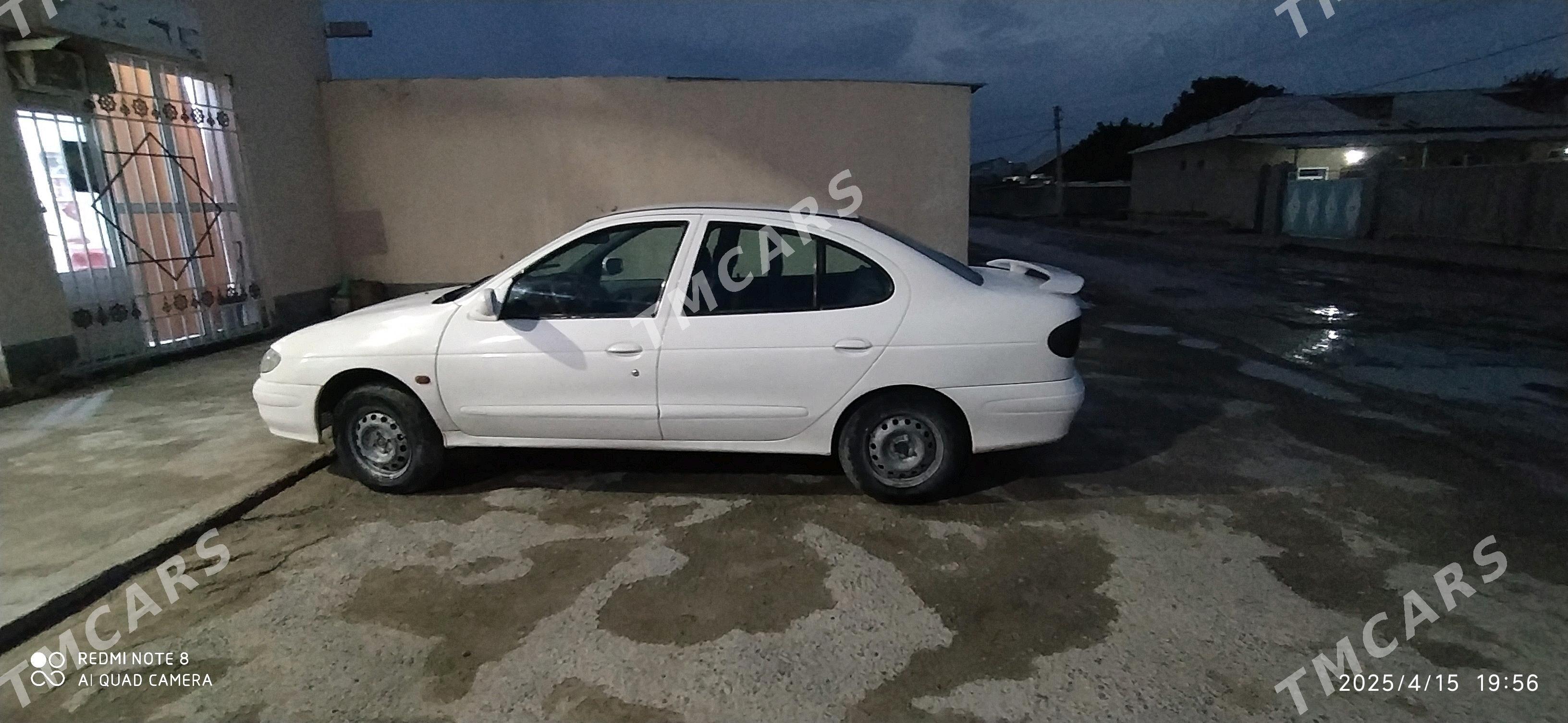 Renault Megane 2 2000 - 35 000 TMT - Кака - img 4