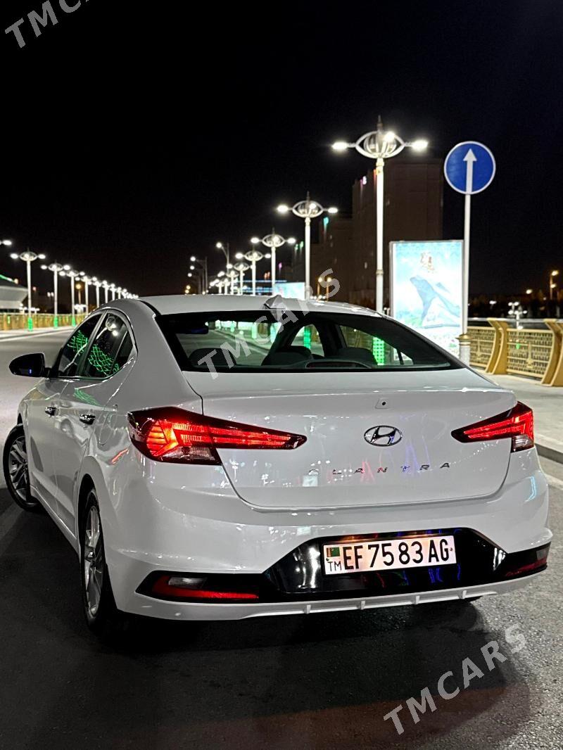 Hyundai Elantra 2019 - 210 000 TMT - Кëши - img 3