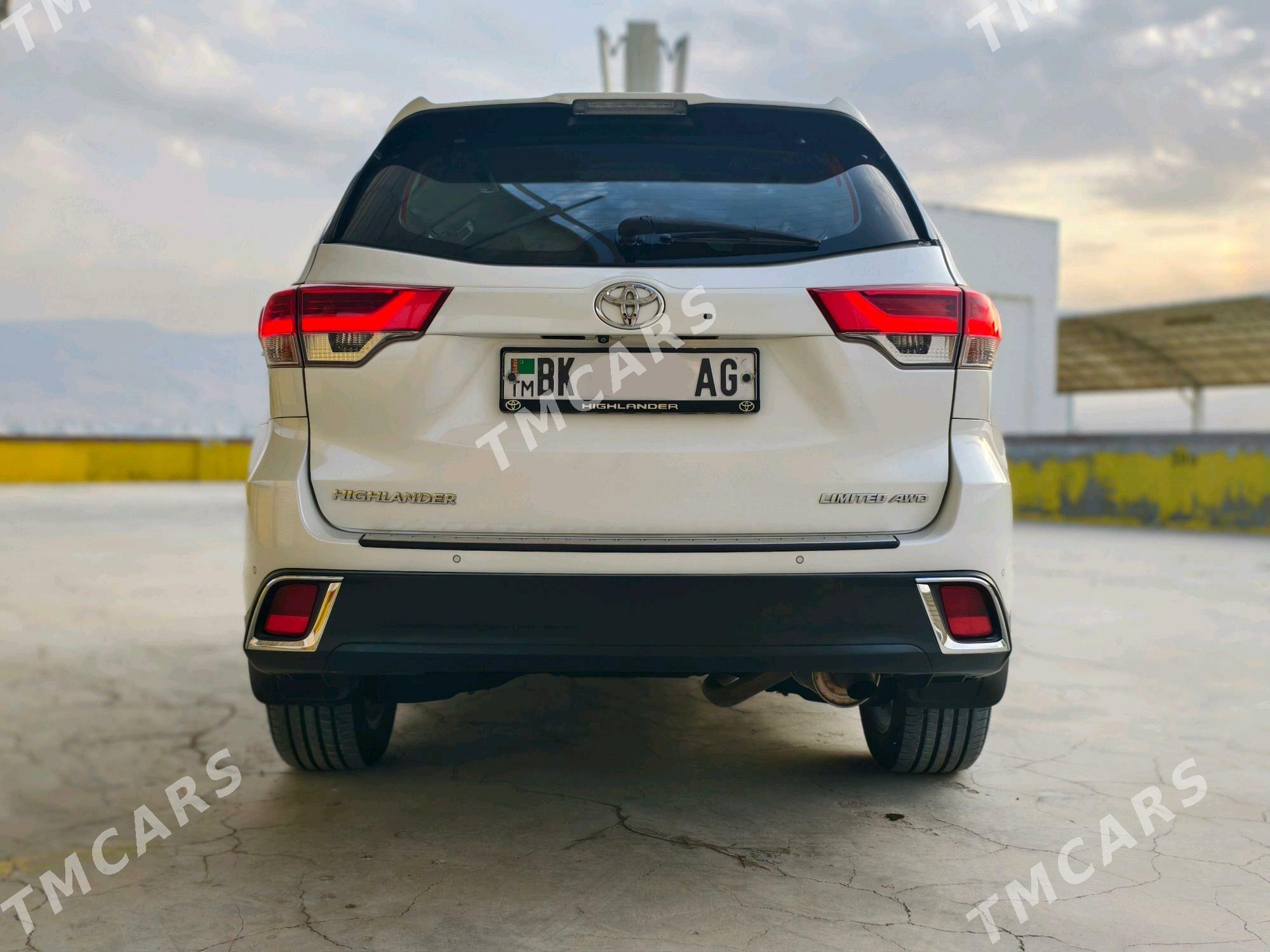 Toyota Highlander 2018 - 440 000 TMT - Ашхабад - img 2
