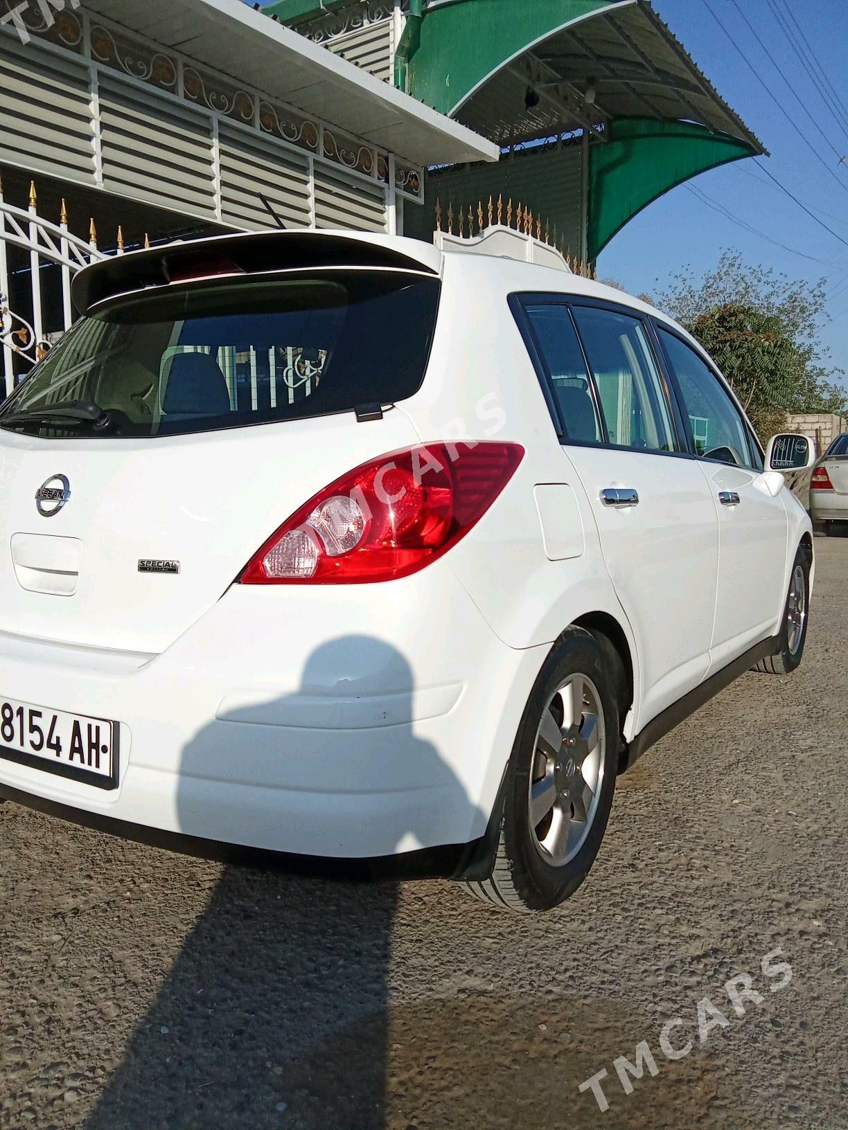 Nissan Versa 2011 - 139 000 TMT - Яшлык - img 5