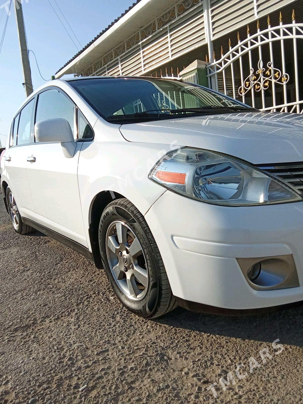 Nissan Versa 2011 - 139 000 TMT - Яшлык - img 4