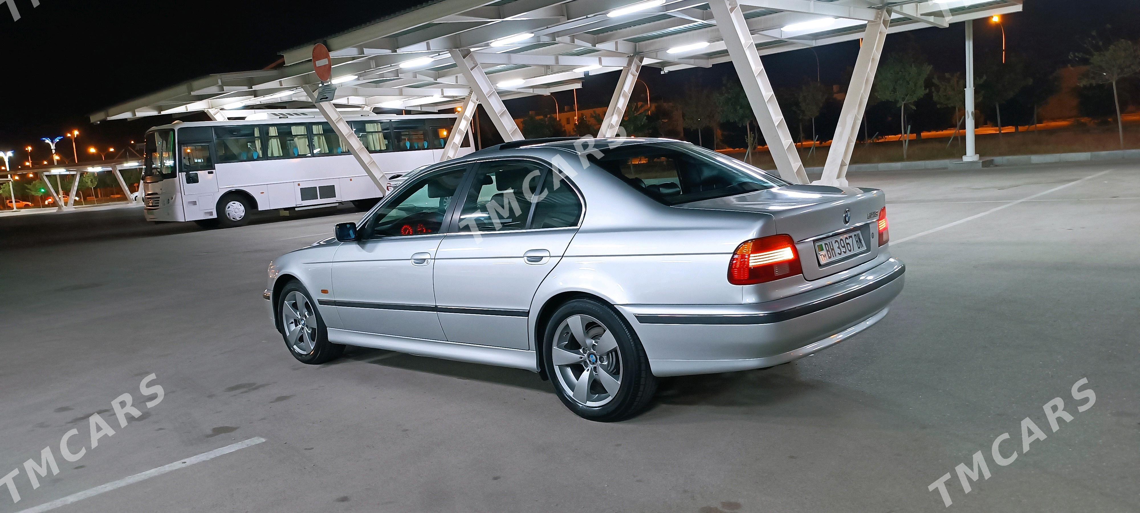 BMW E39 2001 - 120 000 TMT - Балканабат - img 3