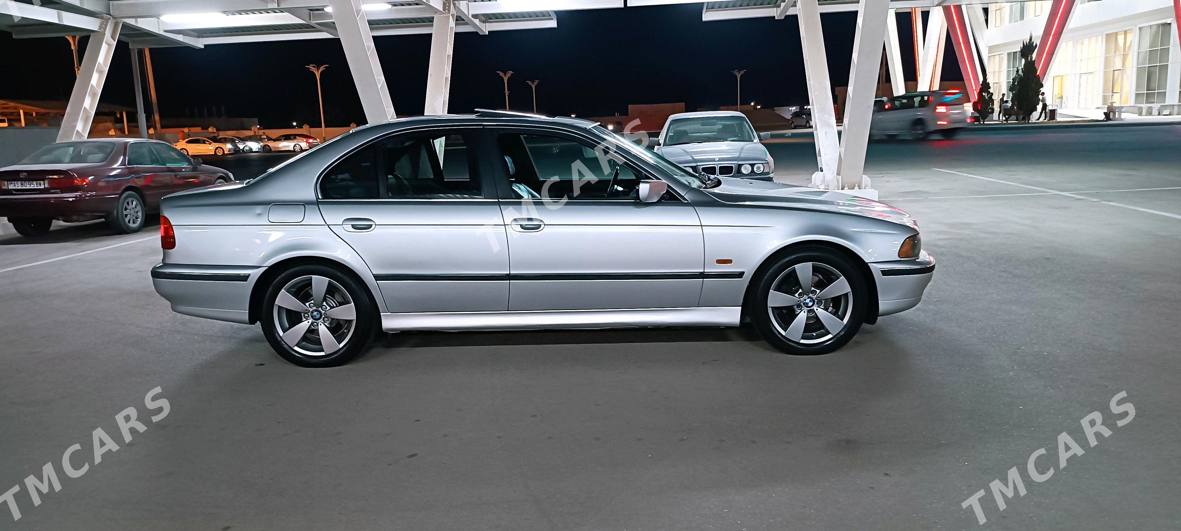 BMW E39 2001 - 120 000 TMT - Балканабат - img 4
