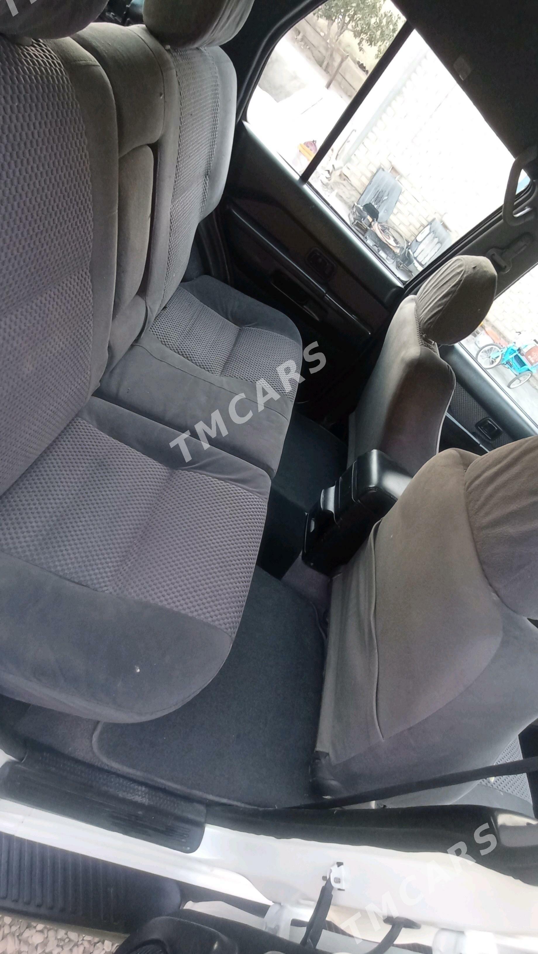 Nissan Pathfinder 2002 - 140 000 TMT - Wekilbazar - img 10