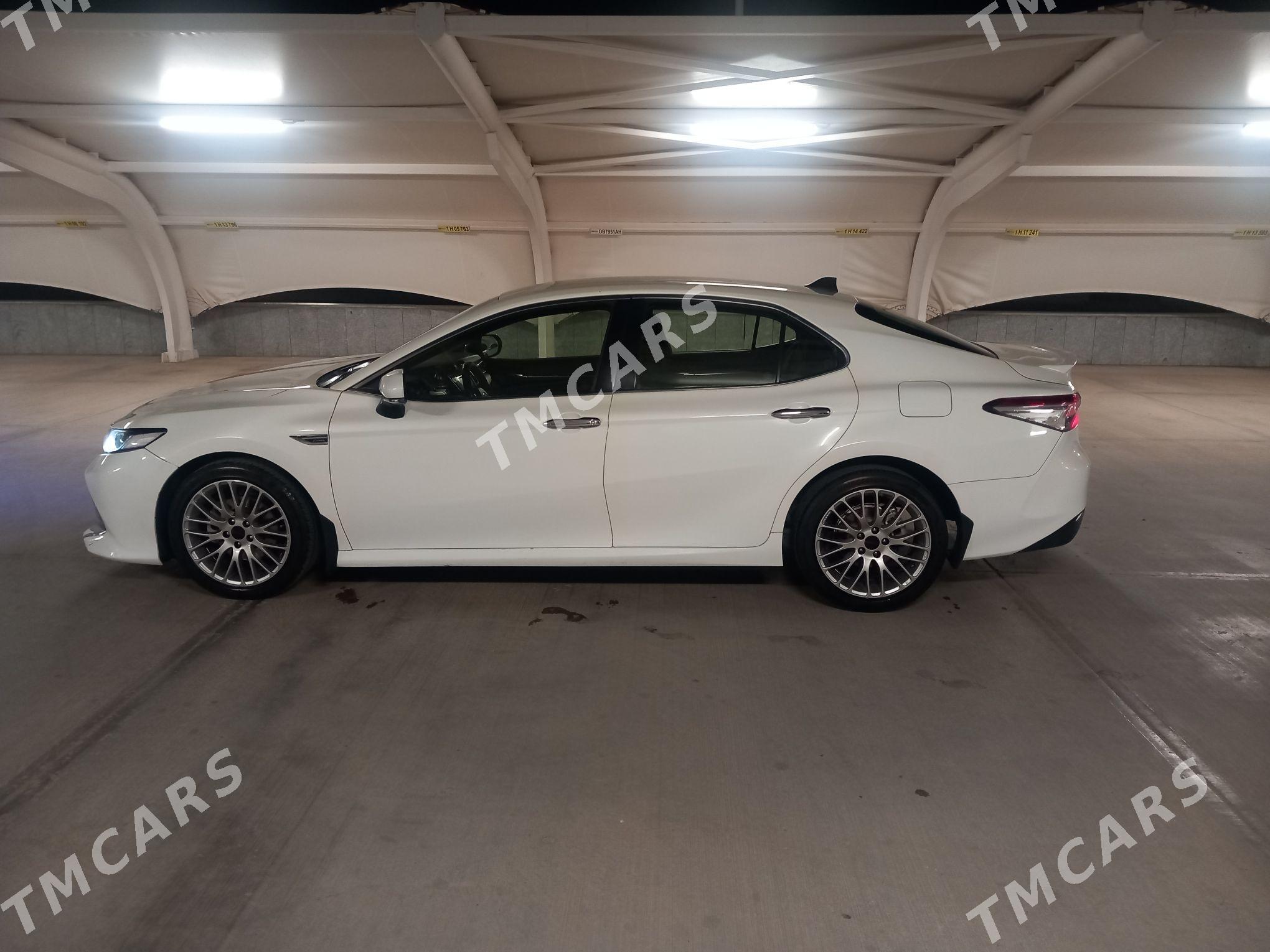 Toyota Camry 2018 - 240 000 TMT - Гёкдепе - img 3