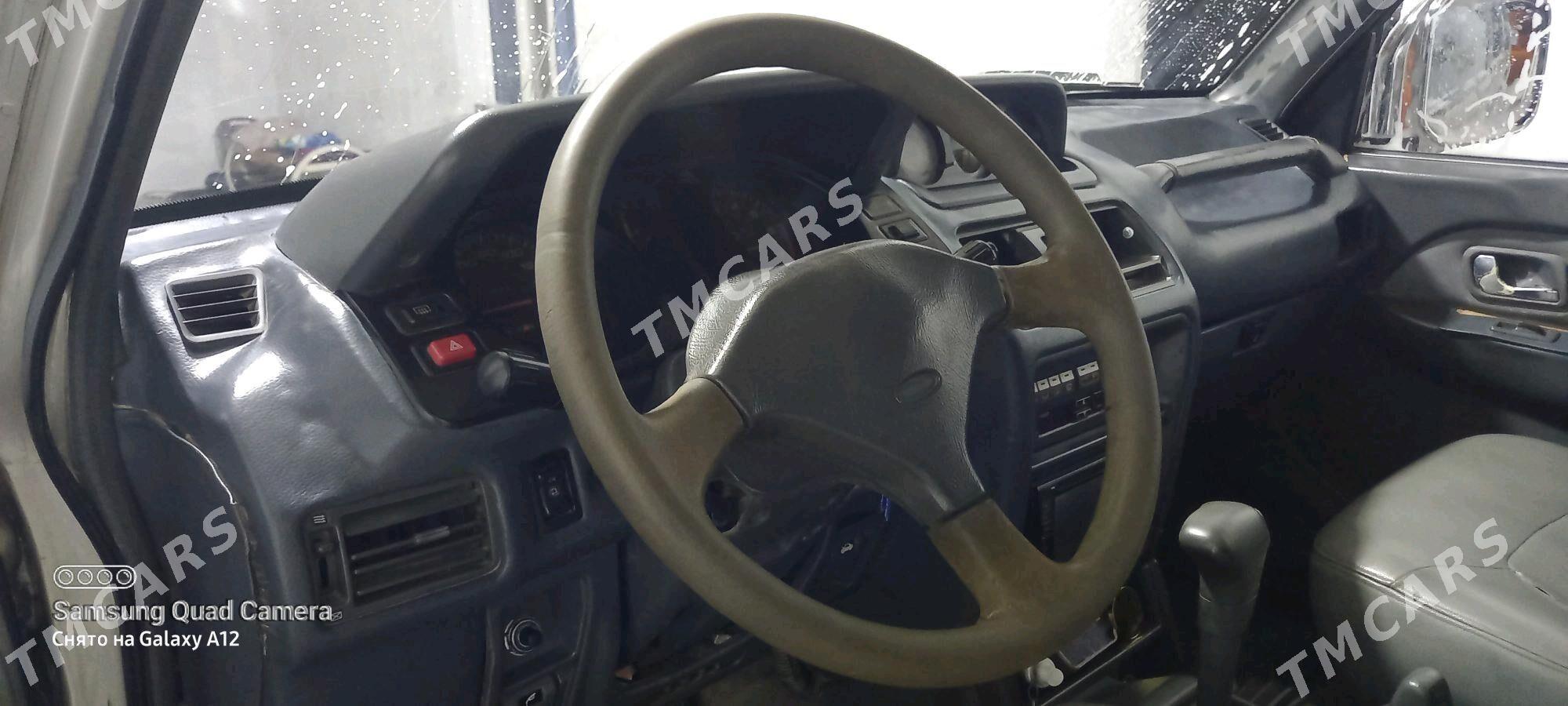 Mitsubishi Pajero 1991 - 60 000 TMT - Гумдаг - img 3